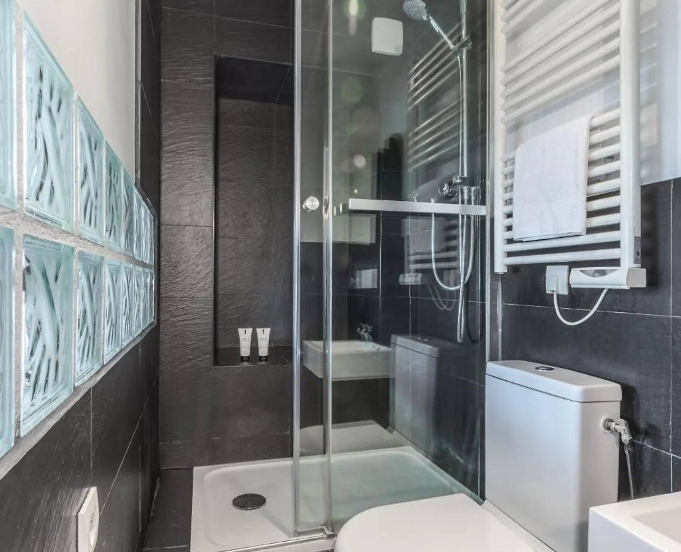 Apartment Charming In North Center Paris